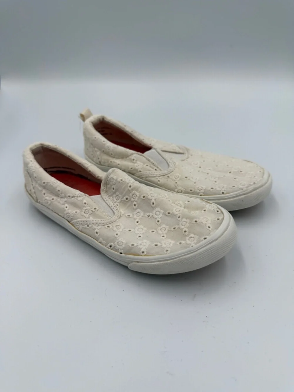 Old Navy Girls Toddler 11 Kids White Eyelet Slip-On Sneakers Shoes